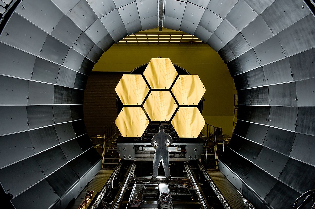 James Webb Primary Mirror (NASA/MSFC/David Higginbotham, Public domain, via Wikimedia Commons)