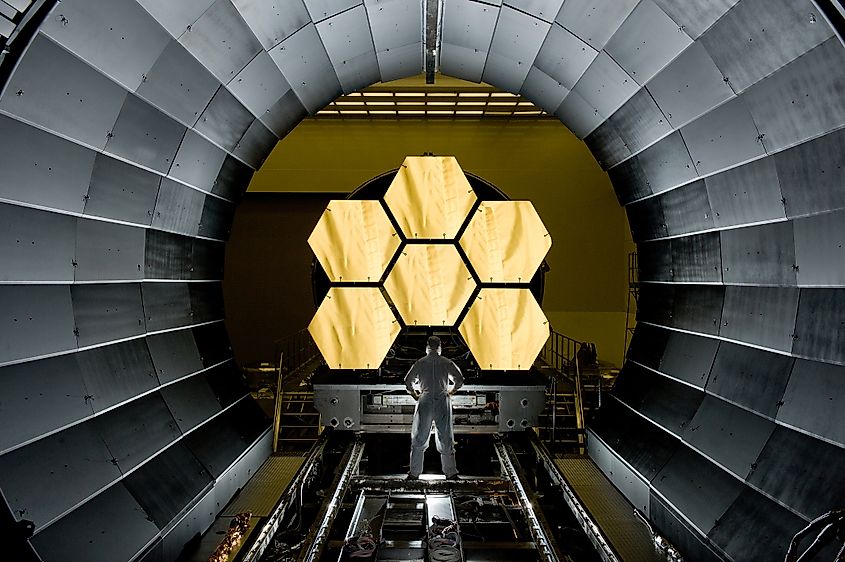 James Webb Primary Mirror (NASA/MSFC/David Higginbotham, Public domain, via Wikimedia Commons)
