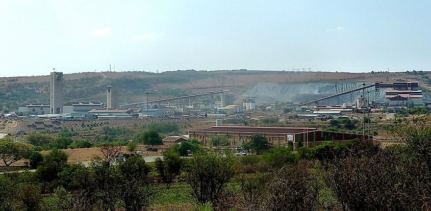 View of the Mponeng Gold Mine. JMK, CC BY-SA 4.0 <https://creativecommons.org/licenses/by-sa/4.0>, via Wikimedia Commons