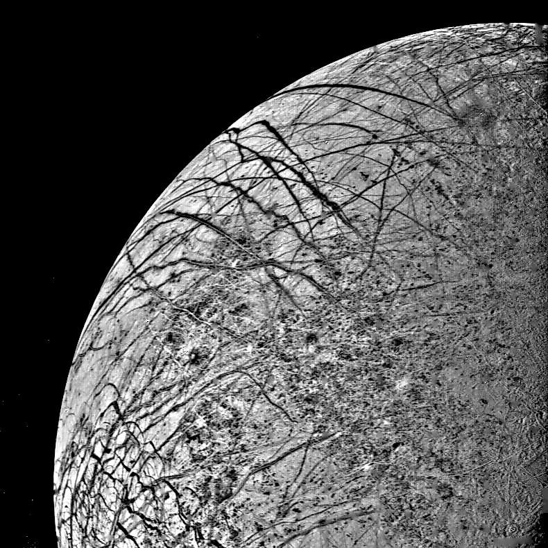 Linear features of Europa from 240,000 kilometers. NASA/JPL, Public Domain, via Wikimedia Commons.