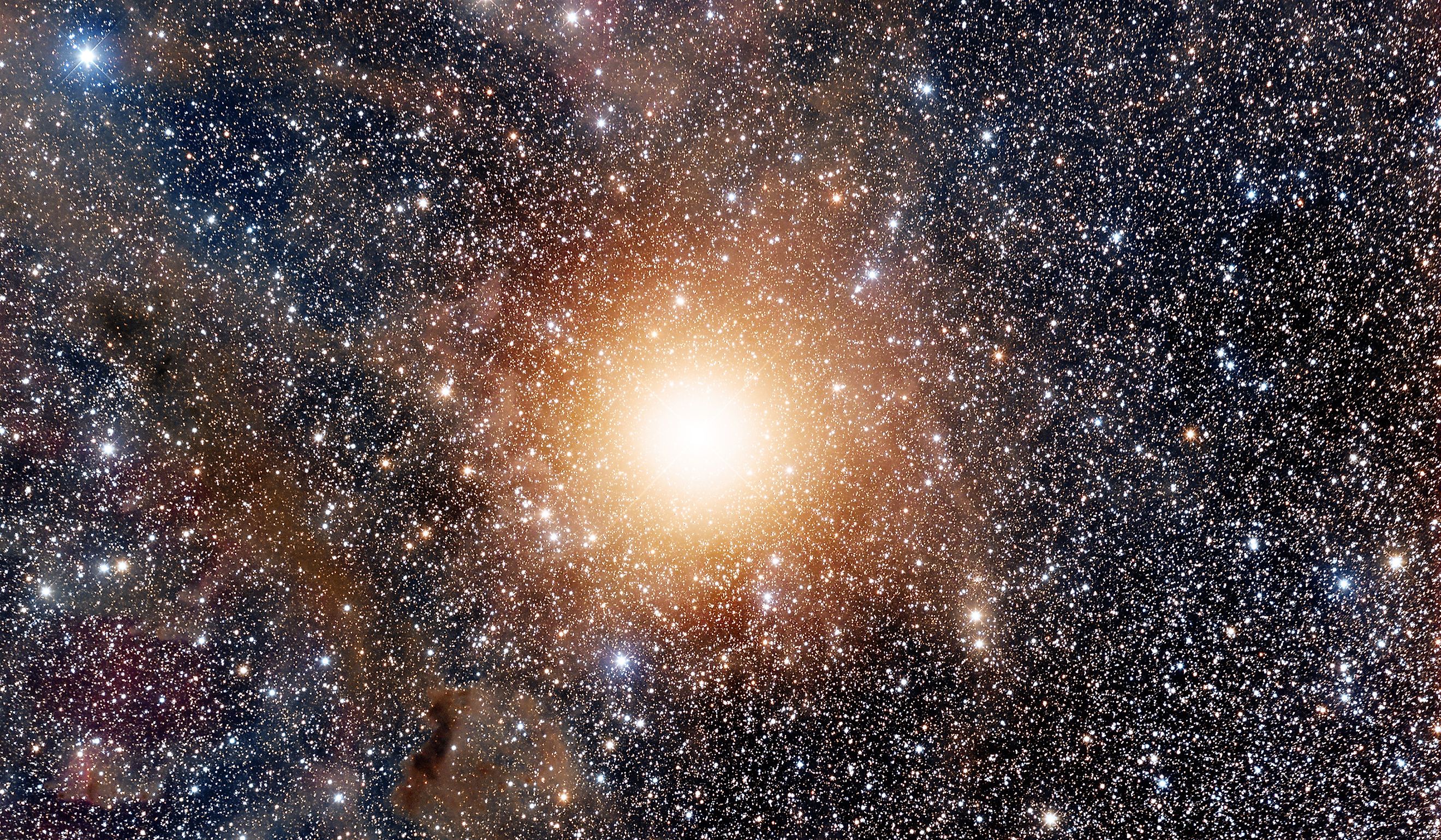 Betelgeuse seen close-up. By Adam Block/Steward Observatory/University of Arizona - https://web.archive.org/web/20201201170640/http://www.caelumobservatory.com/gallery/Betelgeuse.shtml, CC BY-SA 3.0, https://creativecommons.org/licenses/by-sa/3.0/