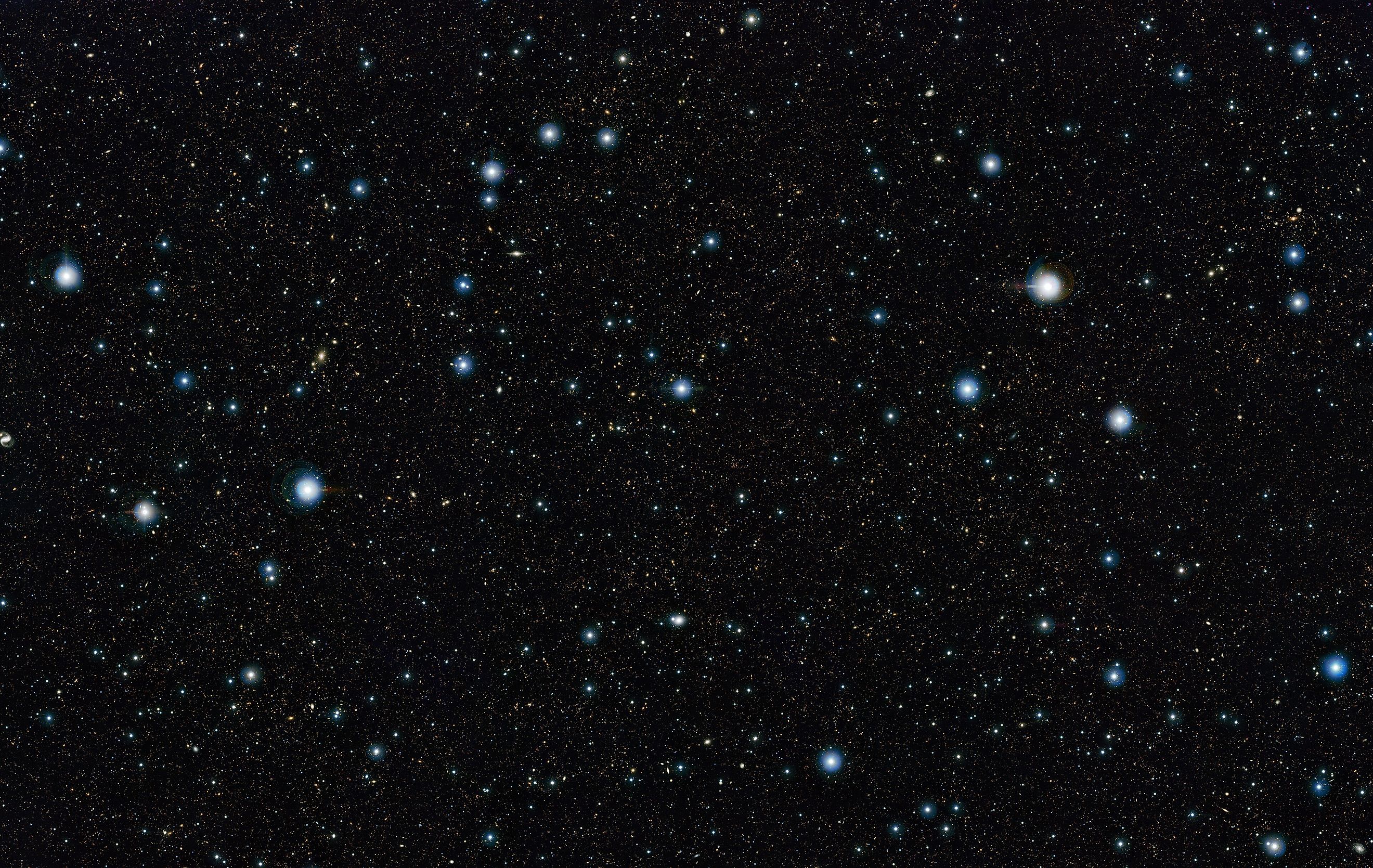 Section of the COSMOS field. By ESO/UltraVISTA team. Acknowledgement: TERAPIX/CNRS/INSU/CASU - http://www.eso.org/public/images/eso1213a/, CC BY 3.0, https://commons.wikimedia.org/w/index.php?curid=18777509